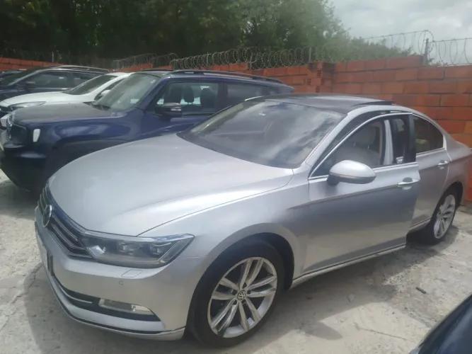 Volkswagen Passat Highline 2.0 TSI 220cv Tip. 2018