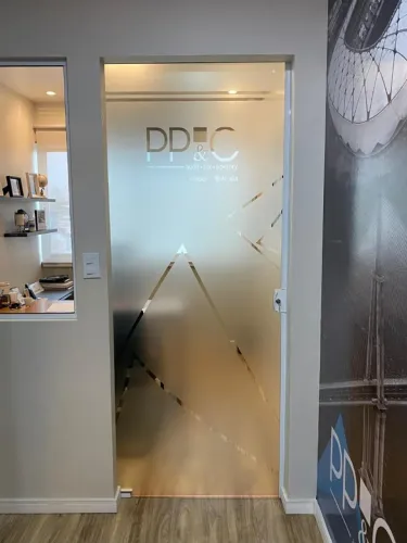 Adesivo jateado para sua empresa
