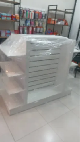 GÔNDOLA EXPOSITORA CANALETADA COMERCIAL - NOVA