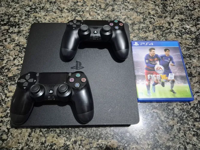 Playstation 4 + 2 controles e 1 jogo