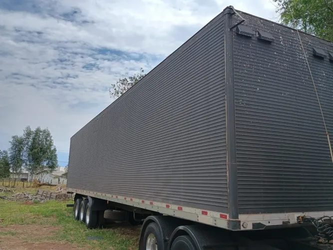 Carreta 3 eixos Randon