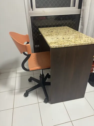Mesa de Escritório em Granito + cadeira