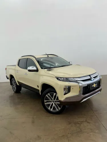 L200 TRITON SPORT HPE-S TERRA 2025 (6.800KM)