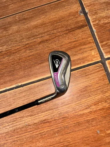 golfe da marca Dunlop, modelo Tour TP11