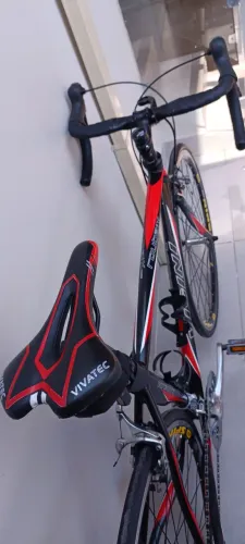 Bicicleta Speed 10v Shimano Tiagra Garfo de Carbono Vicini Roubaix Comp