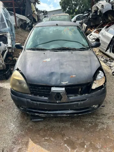 Sucata Clio 2003 