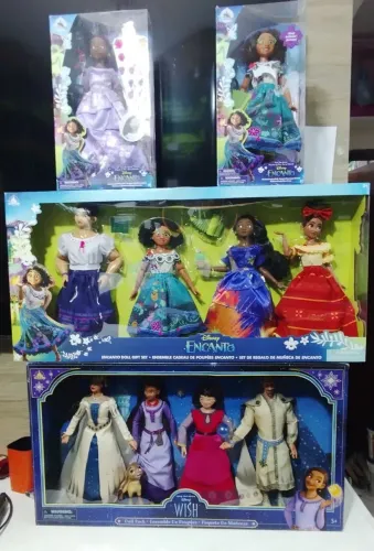 BONECOS ORIGINAIS DISNEY STORE VALOR INDIVIDUAL FORA DA CAIXA. TENHO TODOS DA FOTO