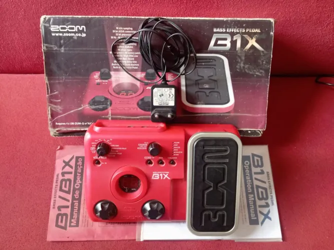 Pedaleira  B1X<br>?Zoom<br>?Excelente estado<br>?R$ 480,00<br>?Whatsapp *18