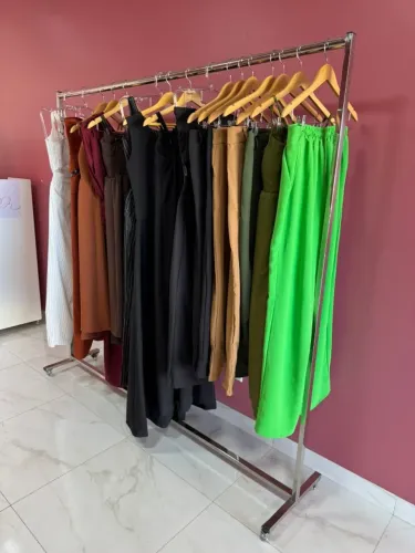 Arara para peças grandes e vestidos em aço inox 