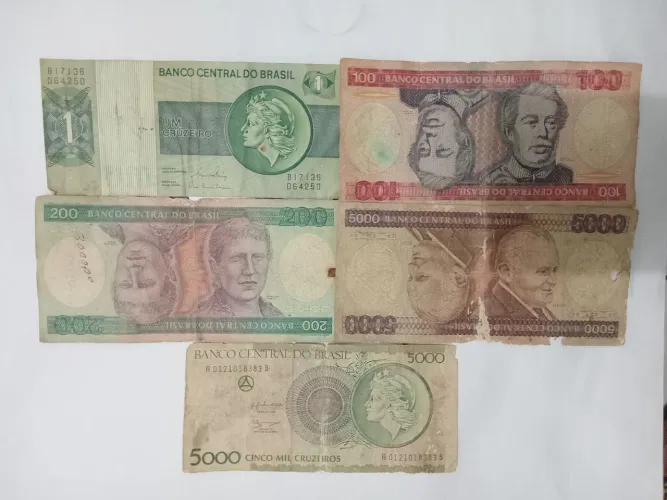 Cédulas nacionais antigas
