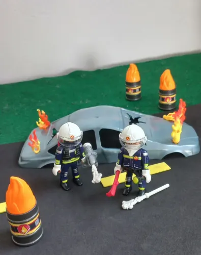 Playmobil Bombeiros em Ação - Emergência