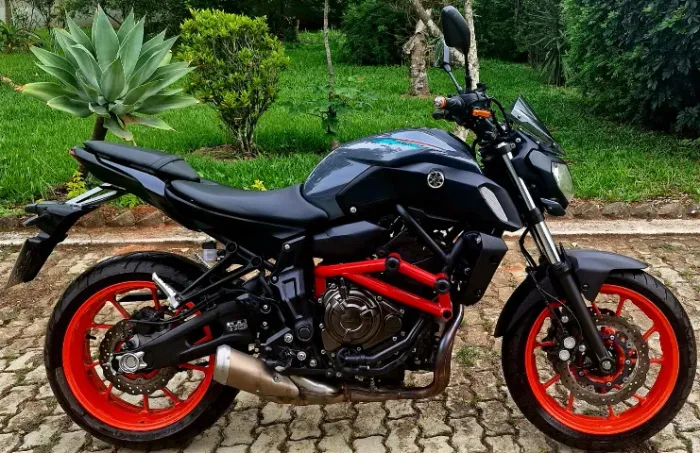 Yamaha MT07 2023 689cc 2610Km IMPECÁVEL