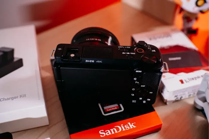 Câmera Sony ZV-E10