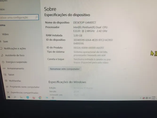 Vendo esse computador está com windows 10 Homer licenciado 3 gigabyte ram e HD 500 gb