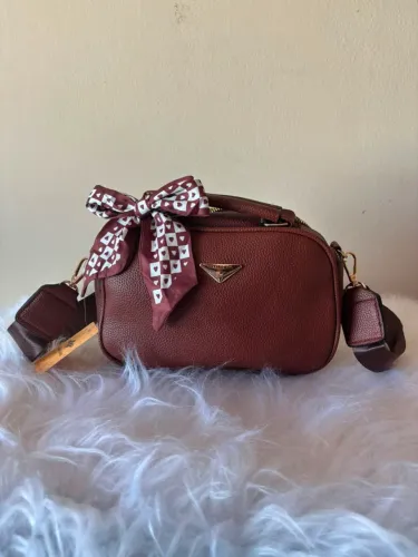 Bolsa pequena, nova