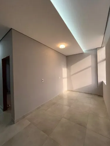 ALUGA-SE | 50 m2 | Próximo ao Espaço Alternativo