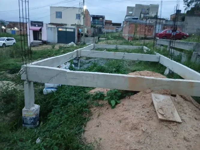 Vendo 8×16 atraz do parque oeste em campo grande rj valor 40.000 aceito carro + um dinheir