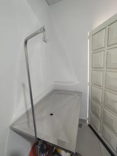 Vende se mesa veterinaria da Brasmed