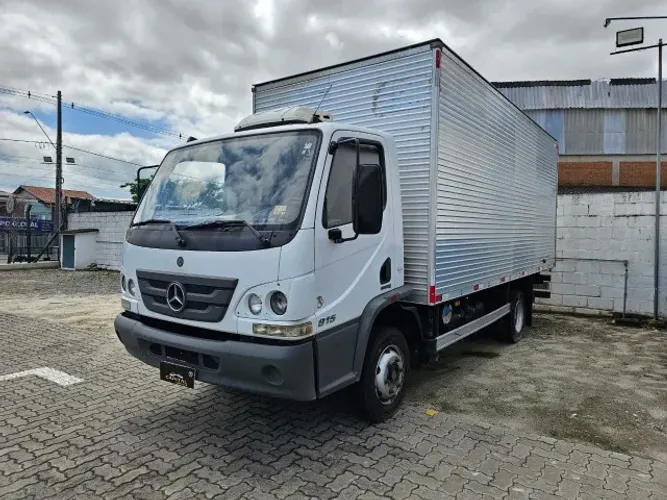 Mercedes-Benz Accelo 815