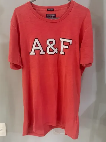 Camiseta Abercrombie TAM.M