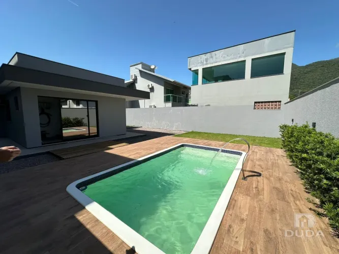 Casa à venda na Praia de Fora, Palhoça