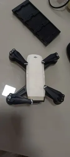Drone spark combo com 4 Baterias novo completo