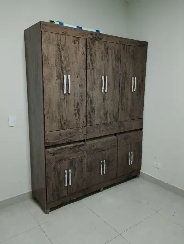 Vendo guarda roupas.