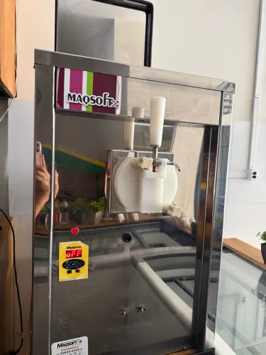 Vendo máquina de açaí expresso muito conservada