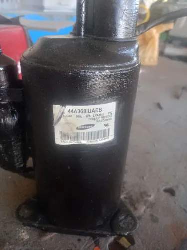 Compressor 44A068IUEB 230V 60Hz 1HP  LRA16.5 R22 SAMSUNG 
