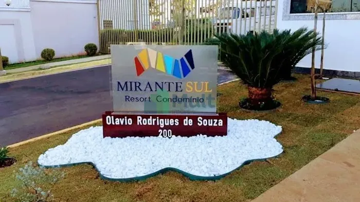 Apartamento em ótima localização no Reserva Sul Condomínio Resort com 48m² de área privati