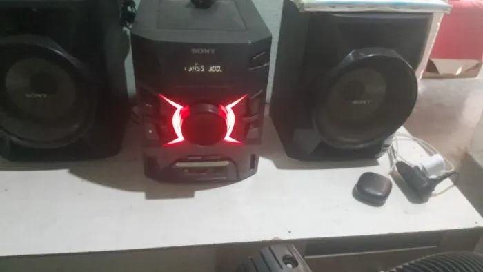 Som Sony