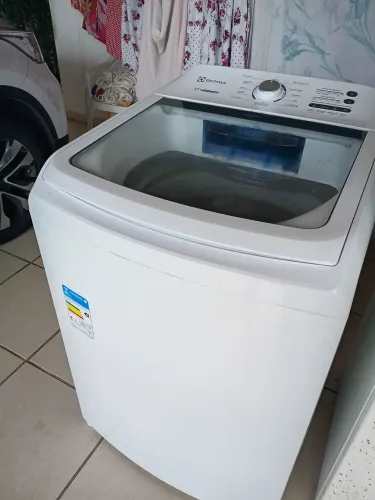 Máquina de Lavar Eletrolux 17kg com Defeito