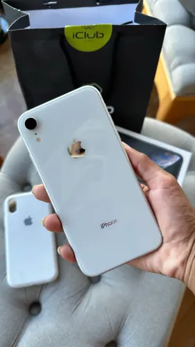 iPhone XR 