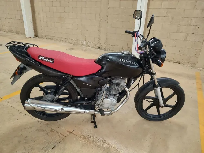 MOTO FAN 125 2008/2008 PEDAL COM DOCUMENTOS EM DIAS NO MEU NOME//JA ENTREGO TRANSFERIDA