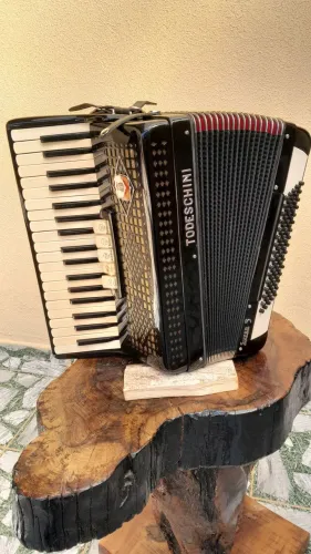 Acordeon todeschini super 5