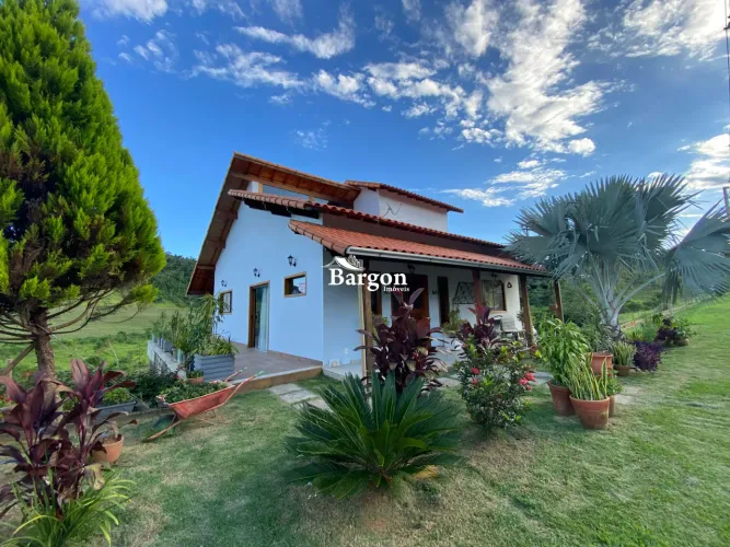 Granja com 2 suítes a venda no Condomínio Portal Belmiro Braga