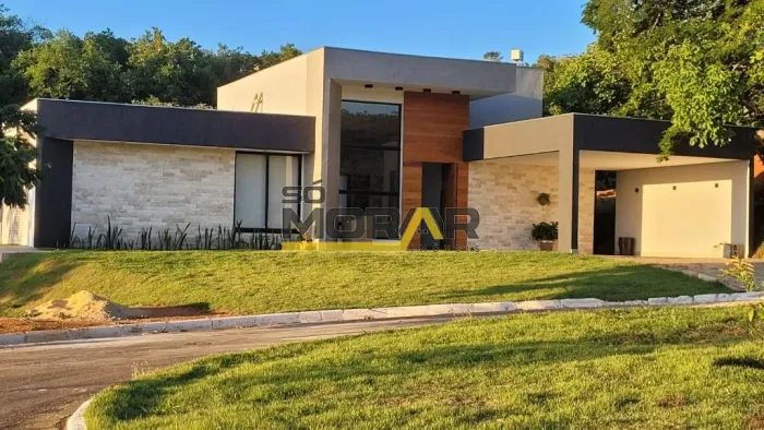 VENDO CASA 4 QUARTOS DUAS SUITES EM CONDOMINIO LAGOA SANTA
