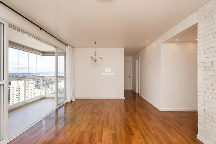 Apartamento para alugar com 3 quartos no Cristo Rei em Curitiba