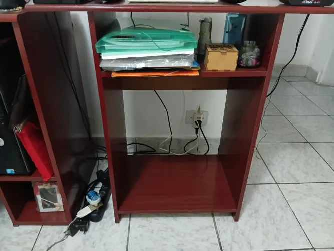 Rack mogno pequeno para tv ate 32 polegadas