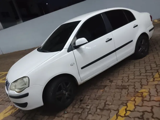 Volkswagen Polo Sedan 1.6 MI Total Flex 8V 4P 2007