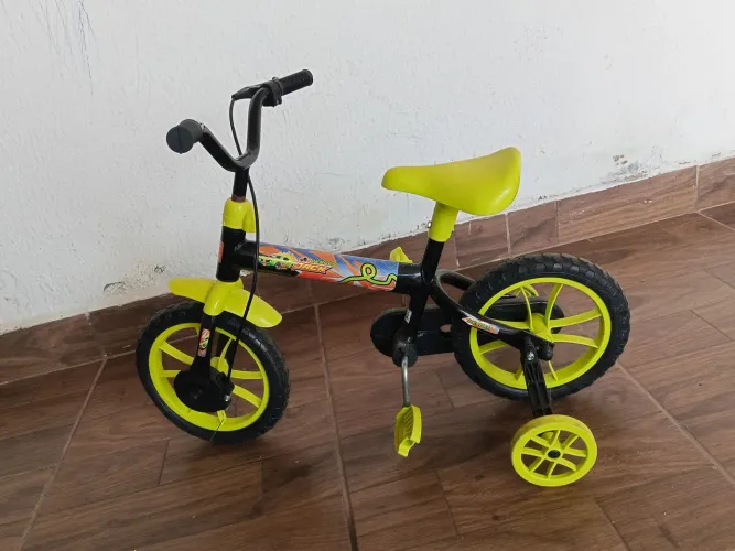 Bicicleta infantil R$ 100 reais 