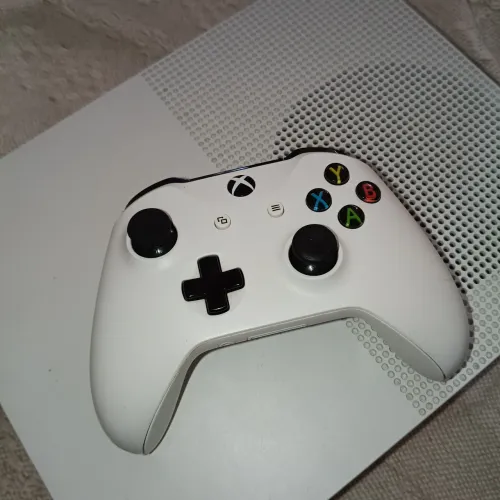 XBOX ONE S 500GB 1 CONTROLE