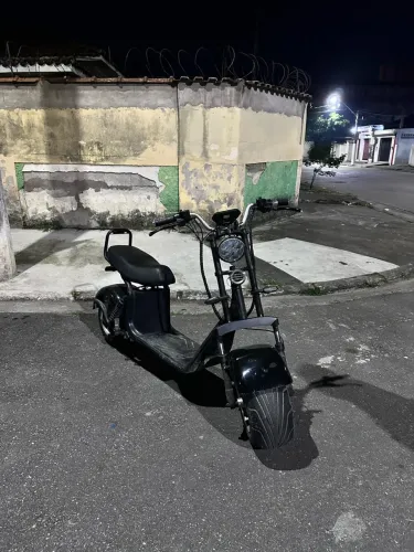 Moto elétrica pronta pra ir trabalhar e dar um rolê X11