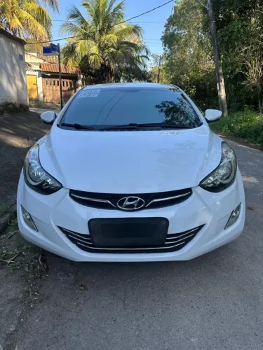Hyundai Elantra GLS 1.8 16V Aut. 2013