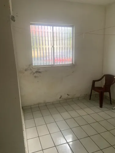 Divido apartamento mobiliado