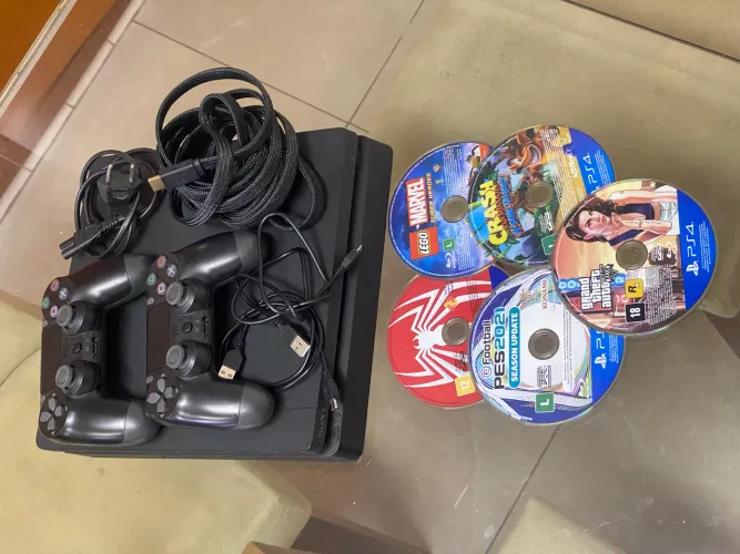 Ps4 slim 500 GB + 2 controles + 5 Jogos (sem capa)