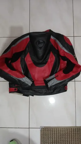 Jaqueta de Couro para Motociclista Lookwell - Preta, Vermelha e Cinza