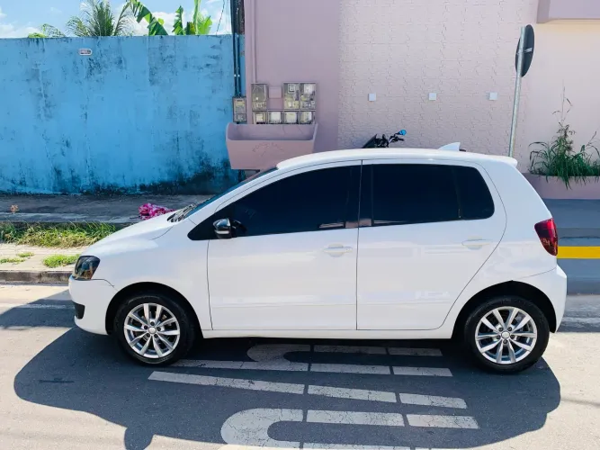 Volkswagen Fox 1.0 MI Total Flex 8V 5P 2014