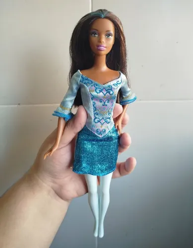 Barbie - Boneca Renée "Três Mosqueteiras" (Mattel)