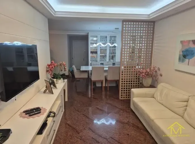 Apartamento perto da Praia em Praia da Costa: 4 Quartos com Suíte com Praticidade